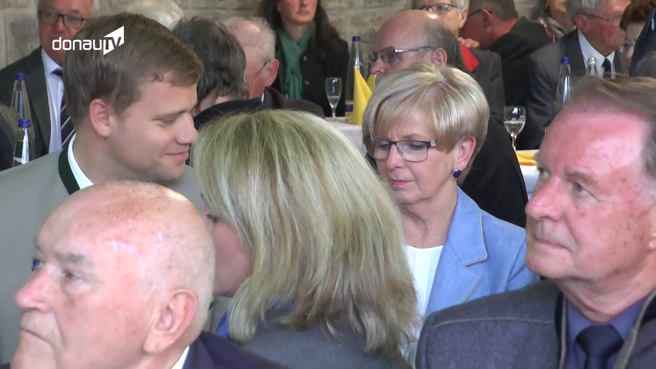 Große Anerkennung – Stadt Regen verleiht Helmut Brunner Ehrenbürgerwürde!