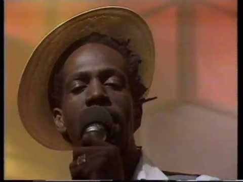 Gregory Isaacs ~ Night Nurse (Official Reggae Video)