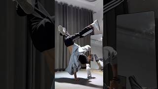 Download Lagu MENTE MÁ - Nakama \u0026 Mc Staff | Dance Cover 🕺 #krstudio MP3