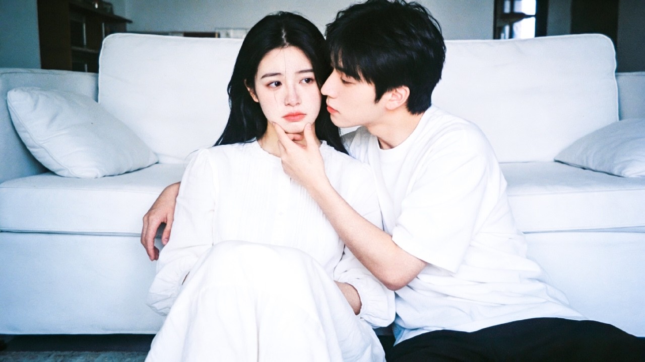 她爲愛下嫁伺候他7年，他卻出軌白月光大嫂，她忍無可忍終於決定離婚，可他卻非要讓她留下，不准她離開