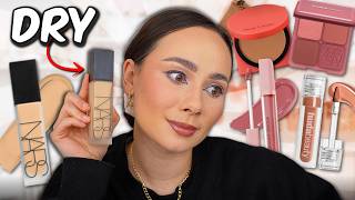 5 new sephora drops you need to know about (for BAD and GOOD reasons)
Mentioned
NARS Natural Matte Longwear Foundation (Deauville) https://go.magik.ly/ml/3osbh/
Natasha Denona HyGlam Brightener (B2/B3) https://go.magik.ly/mhttps://go.magik.ly/ml/3osbh/l/3pw73/
Hung Vanngo Beauty Transculpt Bronzing Contour Balm (Present/ Intentional) https://go.magik.ly/ml/3pw78/
Huda Beauty Blush Filter Palette (Strawberry Latte) https://go.magik.ly/ml/3pw79/
Huda Beauty Faux Filler Lip Gloss https://go.magik.ly/ml/3pw7d/
What Else Im Wearing
Danessa Myricks Barrier Boost Plumping Serum https://go.magik.ly/ml/3pw7f/
Natasha Denona HyGlam Correcting Concealer (C2) https://go.magik.ly/ml/3gqxt/
Natasha Denona HyGlam Concealer (N1) https://go.magik.ly/ml/2cbwg/
Huda Beauty Easy Bake Loose Setting Powder https://go.magik.ly/ml/3p838/
Natasha Denona Lip Crayon (naya) https://go.magik.ly/ml/3pw7n/
Natasha Denona Luxe Glam Quad (Cool) https://go.magik.ly/ml/3pw7p/
Lancome Monsieur Big Instant Volume Mascara https://go.magik.ly/ml/3ppkf/
Lancome Definicils Lengthening & Defining Mascara https://go.magik.ly/ml/3ppkh/
▶▶ Which were the BEST products of 2024? https://www.youtube.com/watch?v=Ga5GAikoc1I&list=PLDWlCCsOZN8O6G2V5vP1AFpPwpKnBOzwJ&index=76
✔ BUYING LINKS & CODES 🛒
Odens Eye Code MorganTurner for 10% off https://www.odenseye.se/discount/MorganTurner
Laura Mercier 20% OFF code MORGAN20 https://www.lauramercier.com/MORGAN20
Buxom 20% OFF Code MORGAN https://buxomcosmetics.com/MORGAN
Bare Minerals 20% off code MORGAN https://www.bareminerals.com/MORGAN
Sigma Beauty 10% off code MORGANTURNER10 https://sigmabeauty.com/MORGANTURNER10
Charlotte Tilbury 15% off https://friends.charlottetilbury.com/a/morganturnermakeup
ESUM Cosmetics https://www.esumcosmetics.com/?aff=46
Rephr Brushes || rephr.com/?vr=dfseea
Sigma Beauty code morganturner10 https://www.sigmabeauty.com/MORGANTURNER10
Vegamour https://glnk.io/3v43p/morgan
Nomad Cosmetics // code MORGANTURNER for 10% off
CODE morgan10 10% off at bkbeauty (unaffiliated)
Haleys Beauty MORGANTURNER for 15% off https://haleysbeauty.com/morganturner
▶ My Gear
📹 Camera: https://amzn.to/4bfH2ie
🔭 Lens: https://amzn.to/4biPGMN
👥 S O C I A L S
Instragram || instagram.com/morganturnermakeup/
TikTok || tiktok.com/@morganturnermakeup
Business || morganturner@dulcedo.com
*Some of the links above are affiliate links. I do receive a small commission with NO extra cost. All earnings go back into improving the content on my channel. However, feel no pressure to use them. 🤗
I use MagicLinks for all my ready-to-shop product links.
Check it out here || magiclinks.org/rewards/referral/morganturn/
#MorganTurner #Makeup #Sephora #Ulta #ViralMakeup #NewMakeup #NatashaDenona #PatMcGrath #MAC #Beauty #Luxury #HighEndMakeup #Celebrities #NewLaunches #MakeupReleases #MakeupTutorial #BestMakeup #UltaBeauty #NewatSephora #WorstMakeup #Viral #Makeup2024 #Makeup2025 #MakeupTrends 5 new sephora drops you need to know about (for BAD and GOOD reasons)
