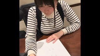 Download lagu 美女聲優竹達彩奈握筆姿勢被吐槽,但傲人身材更吸睛