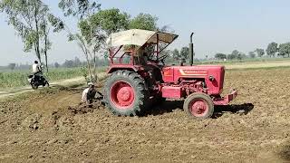 Mahindra tractor khet ko barabar karte hue !! tractor wala video #mini_tractor_video