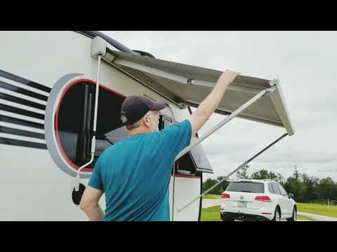 How to operate the Little Guy Max Awning / Tutorial