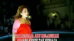 Nia Daniaty - Dia Sahabat Karibku [OFFICIAL]  - Durasi: 4:35. 