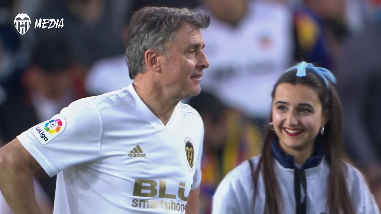 BWIN I Activación de Patrocinio en el Centenario del Valencia CF - YouTube