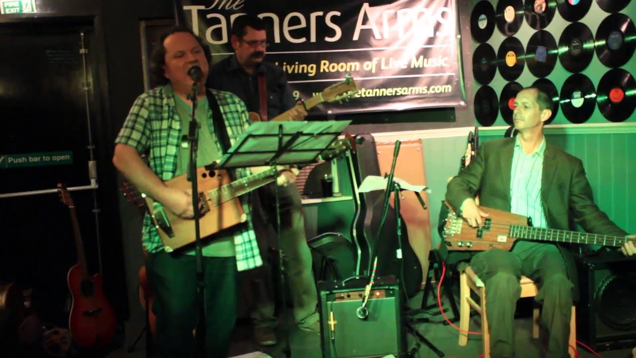 rotary speaker guitar Les Pew and the Squarevations!