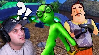 WHY ARE THEIR DANCING ALIENS IN THIS HELLO NEIGHBOR RIPOFF? | Hello Neighbor Mobile Ripoff screenshot 4
