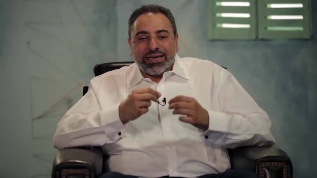 شاب يسأل: كيف يحاسبني ﷲ وهو الذي يهدي ويضل؟ اسمع الإجابة