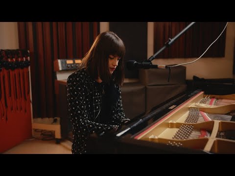 Mikhaela Faye Live - Body