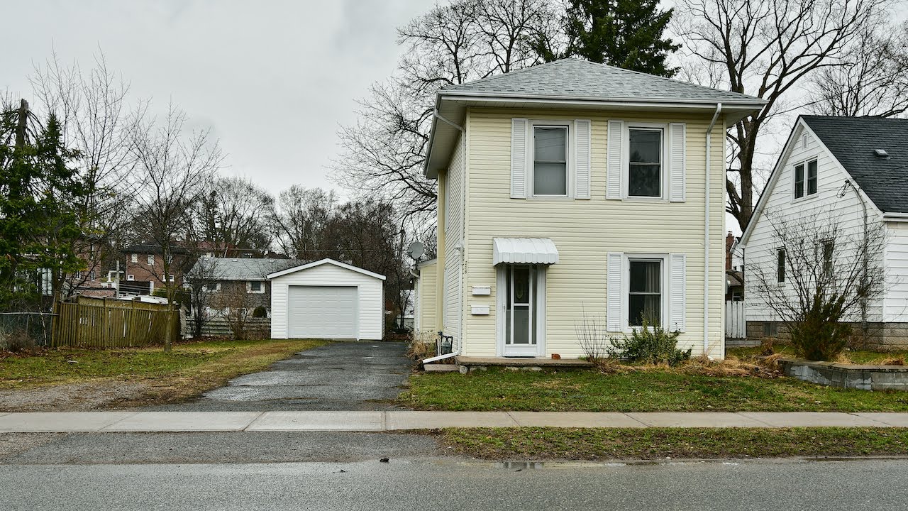 216 Woodbine Ave, Peterborough Open House Video Tour YouTube