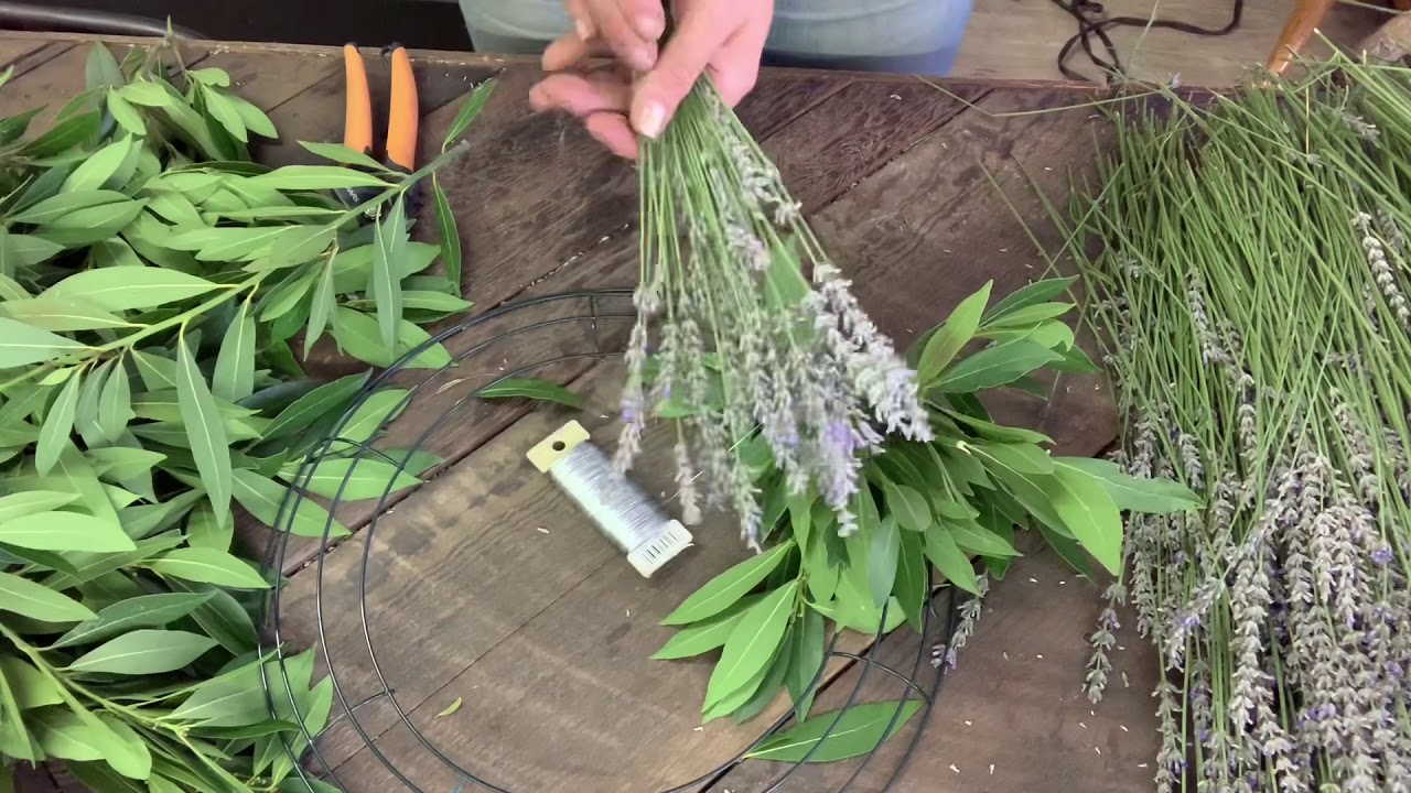 Bay and Lavender Wreath How To