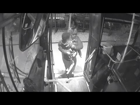 Bus Driver Saves 5-Year-Old Boy Found at Midnight with No Shoes In Cold