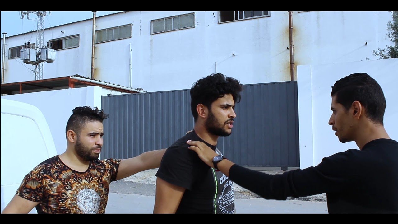 يلقو باب كرهبة محلول  ياخي  طلعو و هذا لي صار - الخوف يجري الجوف