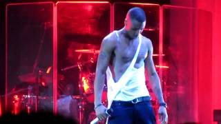 Trey Songz 15-04 Hmh Amsterdam - Ripping Of His Shirt 14