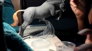 Breyer Customizing Tutorial-- Painting A dappled grey
