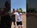 Kwani Hajawahi Kupiga Picha Na Mzungu Kwani Hajawahi Kupiga Picha Na Mzungu