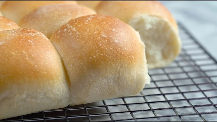 How to Bake Dinner Rolls