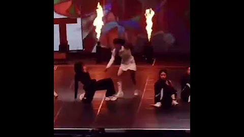 ✨Yeji the golden leader✨