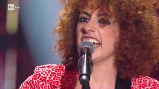 Video thumbnail of "Gabriella Martinelli e Lula cantano "Il gigante d'acciaio" - Sanremo Giovani 19/12/2019"