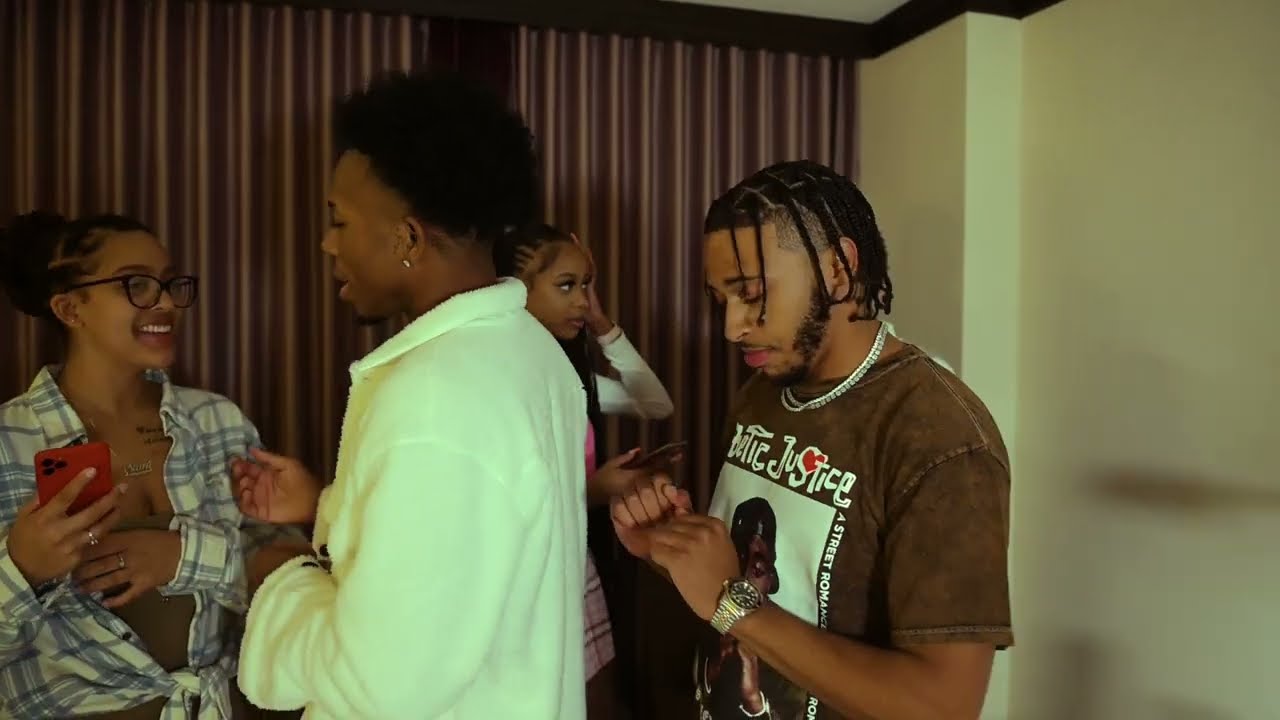 Lil Spade - “Oooo” (Official Music Video) auf YouTube ansehen Lil Spade - “Oooo” (Official Music Video) auf YouTube ansehen