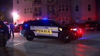 Man dead, suspect detained after shooting at West Side apartment complex, SAPD says