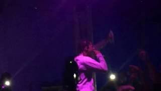 Best Performance Ever! Travis scott lets fans stage dive