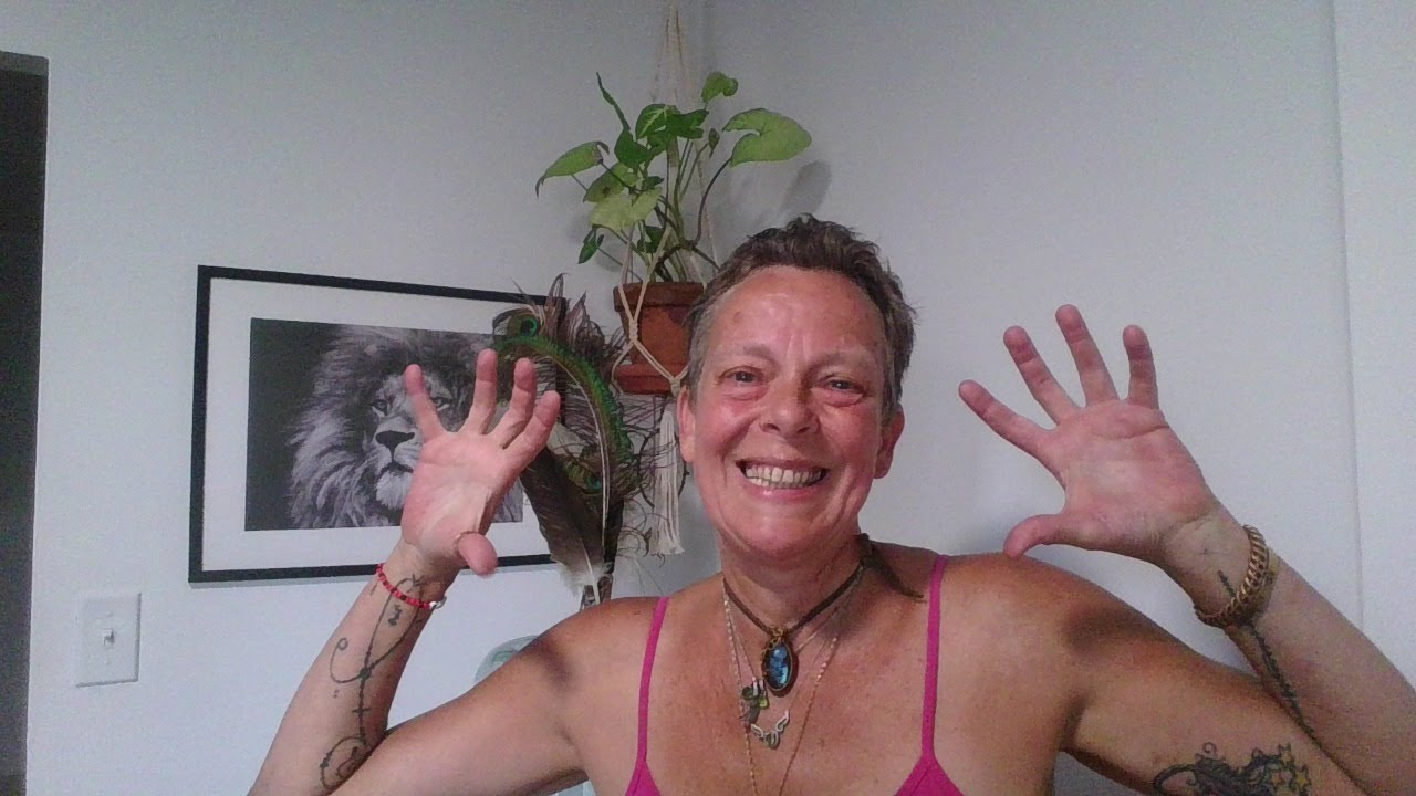 Leo Season - Aquarius Full Moon VIBES - LIVING YOUR BEST LIFE 