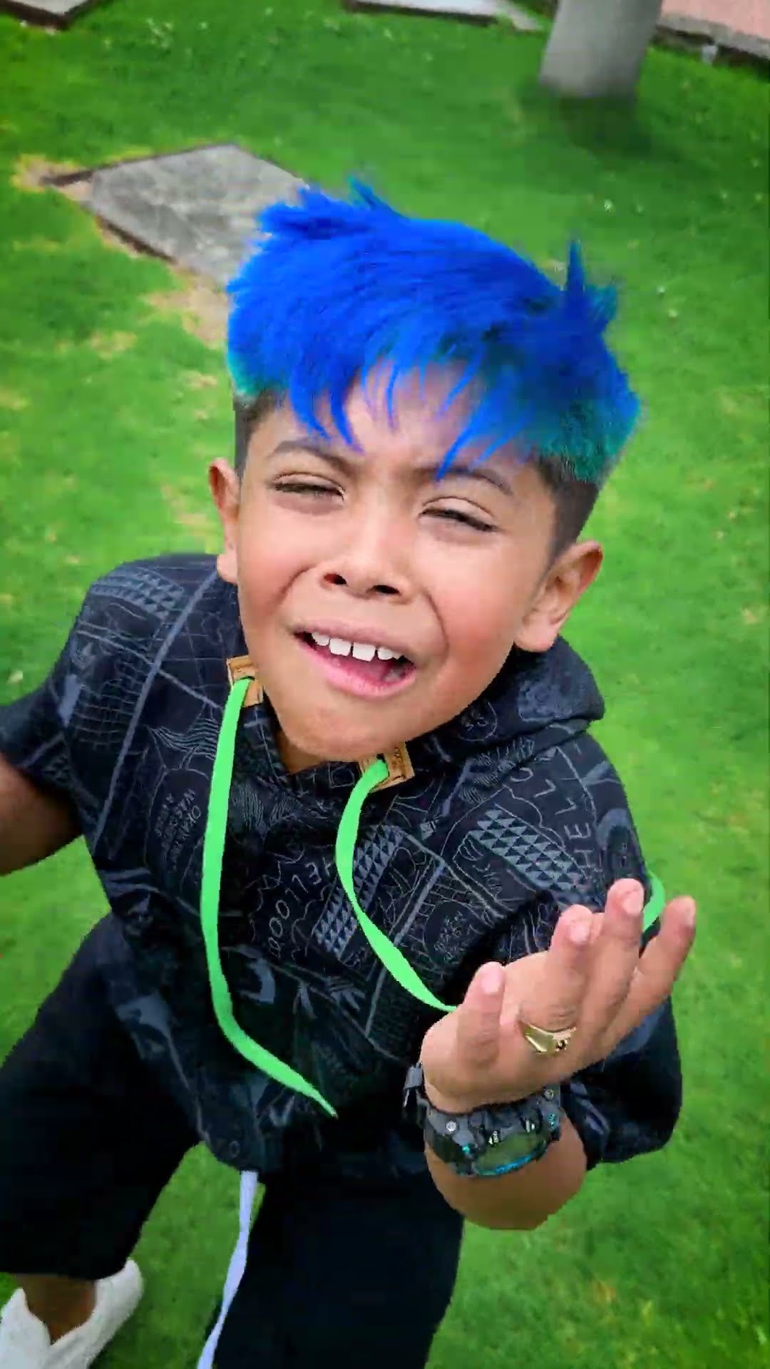 SANTI BEBE LLORA POR SU HELADO