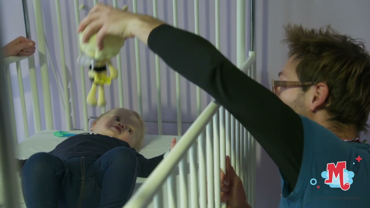 Mediclowns op bezoek bij de zieke kids van Heusden Ziekenhuis