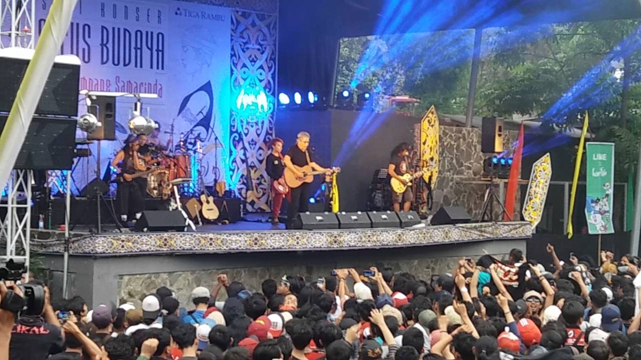 Iwan Fals Live Situs budaya - 14-04-84