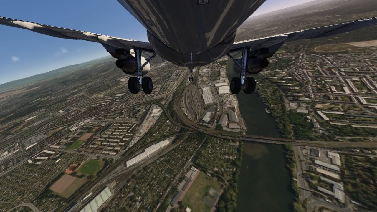 Watch This Airbus A320 Emergency Landing!