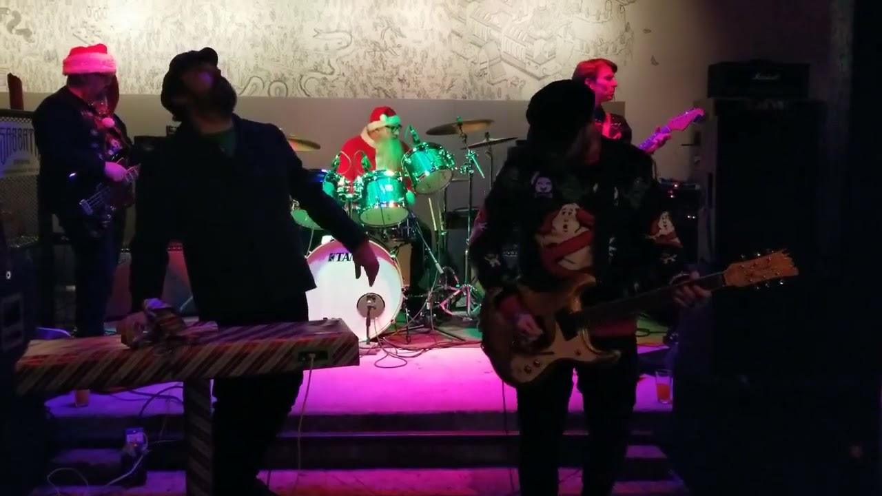 El Capitan Christmas Show in East Atlanta