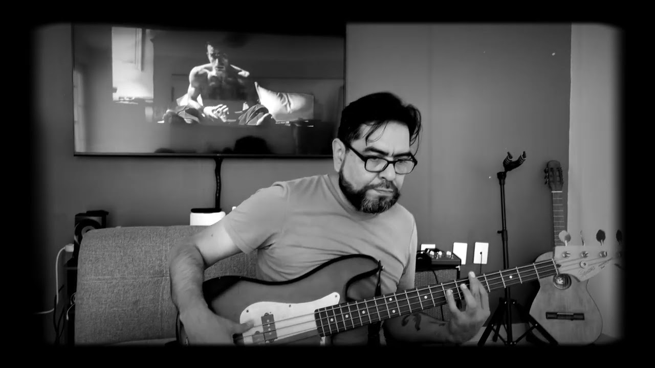 Muse - Hysteria Bass Cover