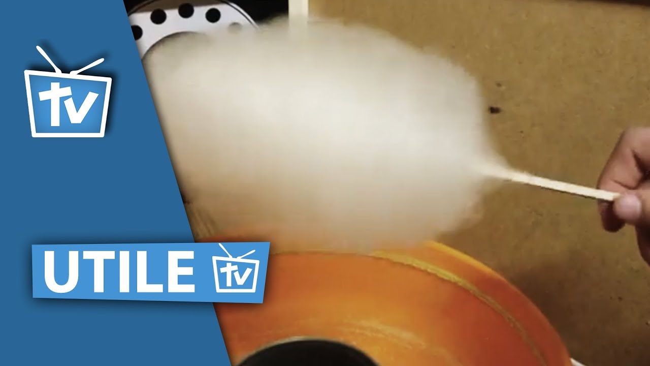 Machine à Barbe à Papa Maison – Design Rétro Rouge – Fonctionne Avec Sucre Ou Bonbons – Inclut 10 Bâtons Et Cuillère – 450W