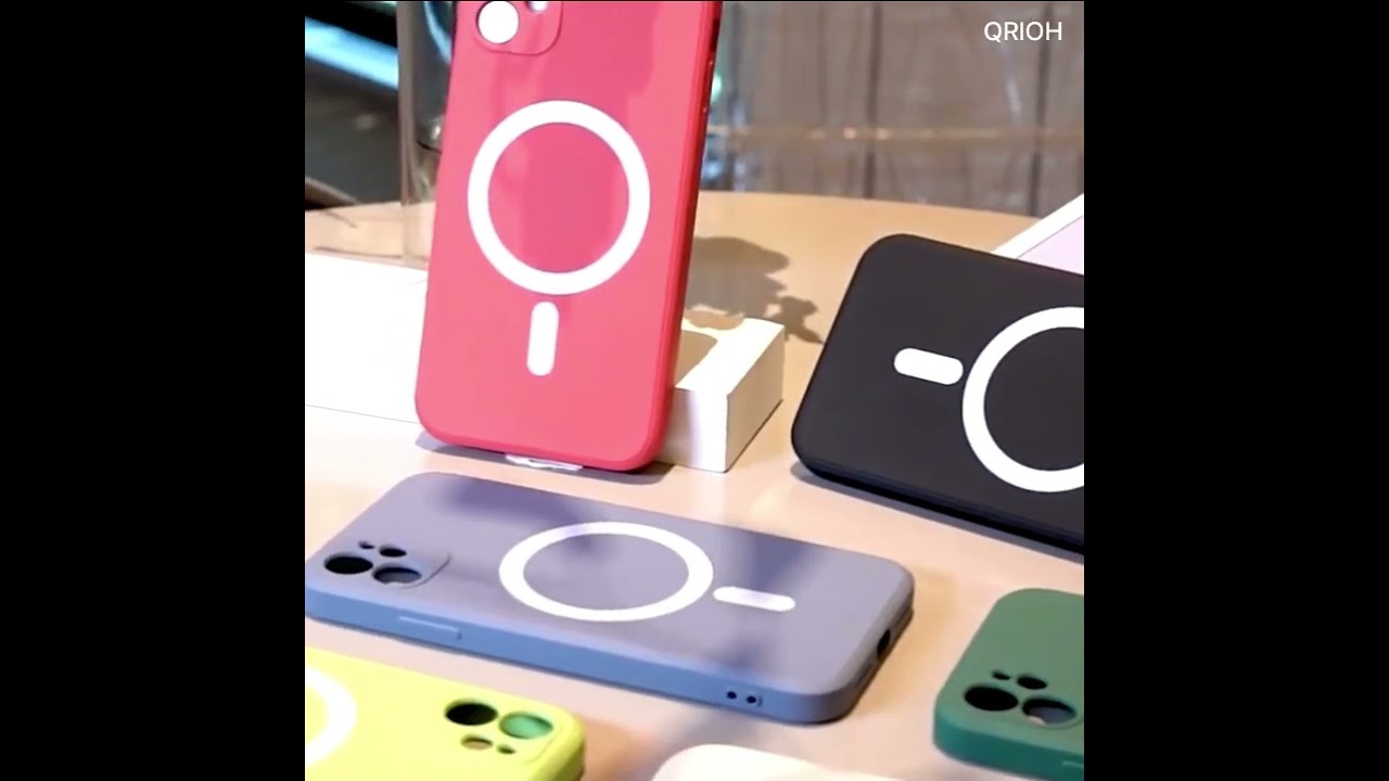 Qrioh Liquid Silicon MagSafe iPhone Back Cover