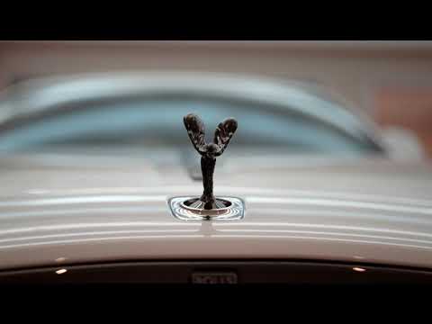 2020-rolls-royce-wraith-black-badge