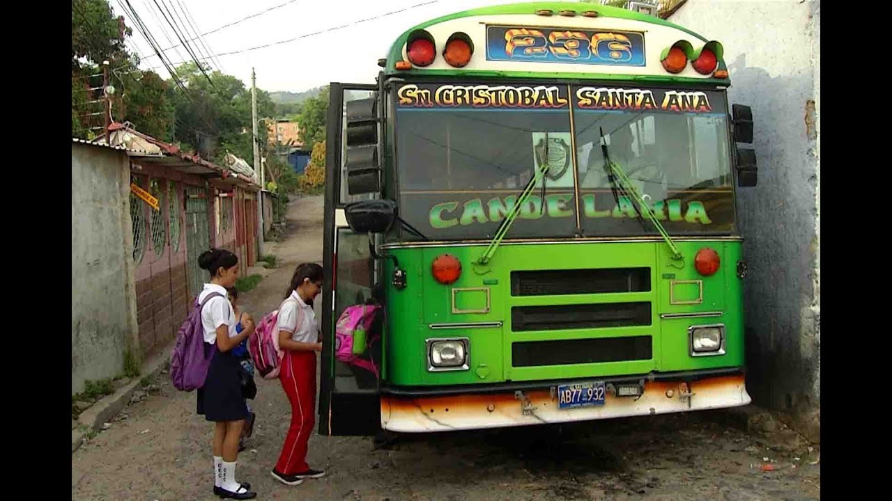 El autobús que previene la deserción