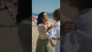 Kumlar Üstünde Kıvılcım Iki Kadın Sahilde Sözlü Tartışmaya Giriyor, Kalabalık Nefesini Tutuyor