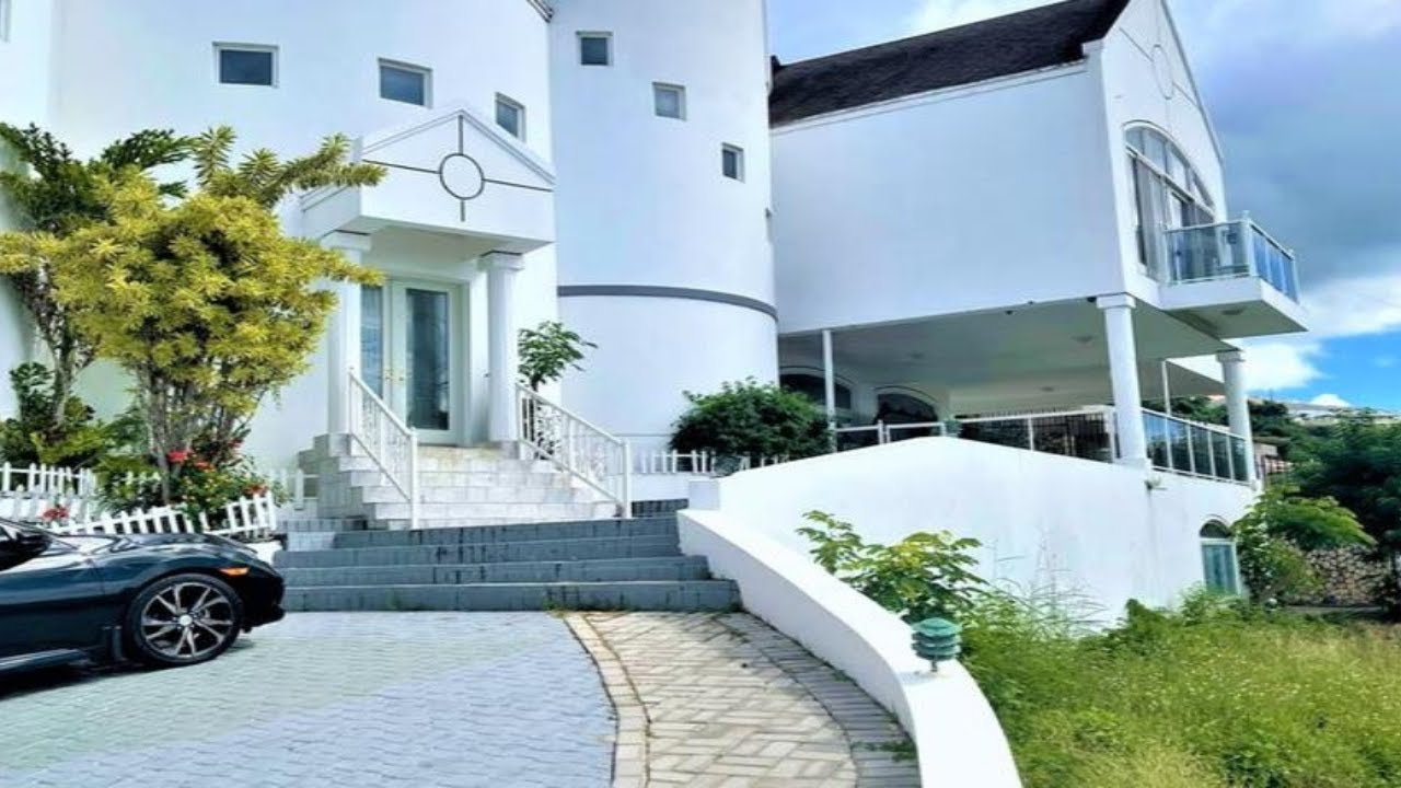 Luxurious 5 Bedroom 8 Bathroom House For Sale on Hill Road, Norbrook, Kingston & St Andrew