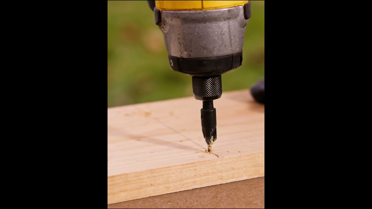 How to Build an Outdoor Privacy Wall | YellaWood