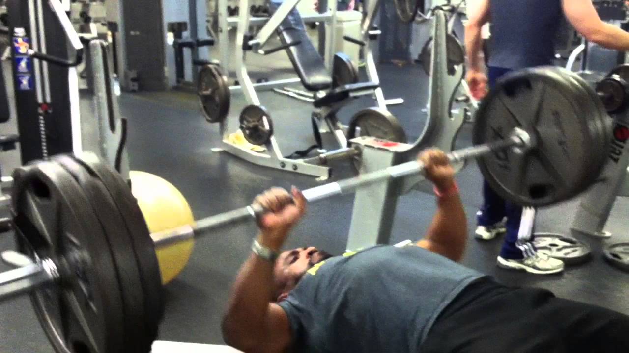 Chauncey Graham CSCS Golds Gym Personal Trainer bench pressing 315 for