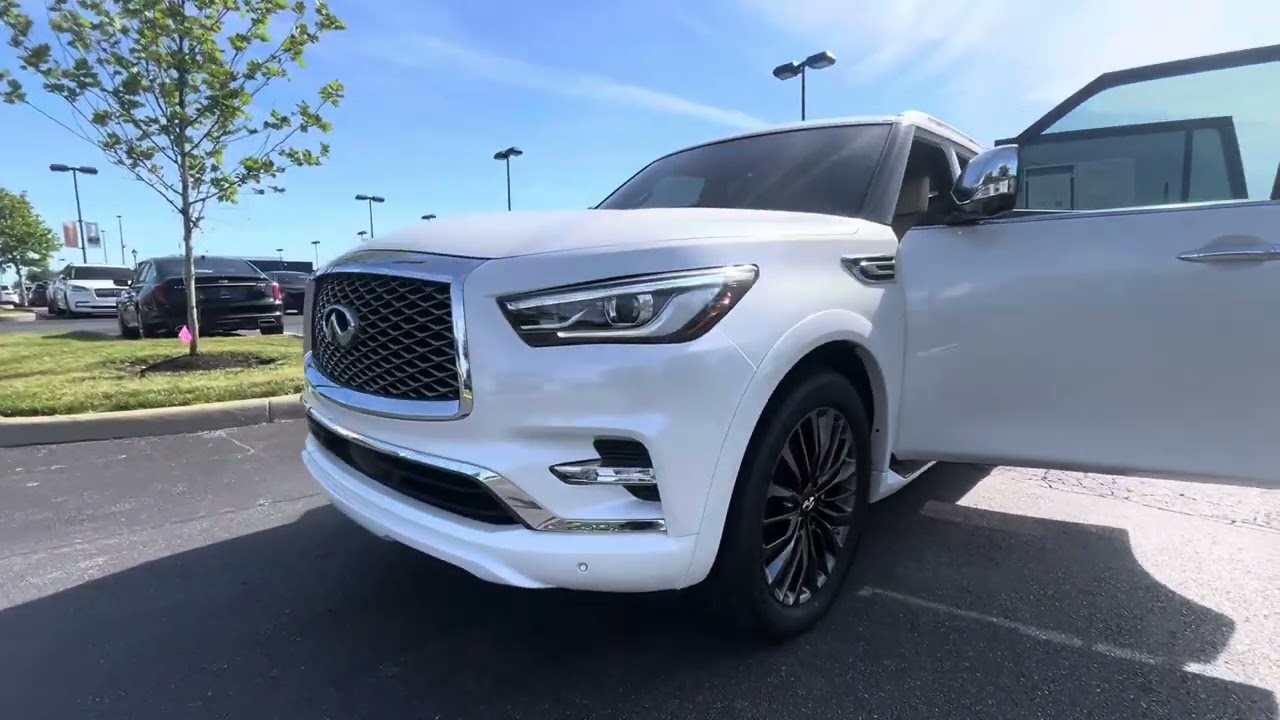 2022 Infiniti QX80 35,500 miles