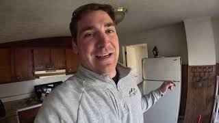 Buying a flip house... ITS NASTY! We Buy Houses Christiansburg VA