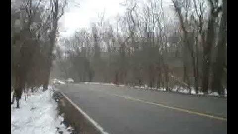 VW Jetta vs Dodge Charger v6 DRAG