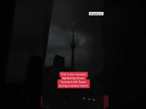 Lightning hits Toronto's
