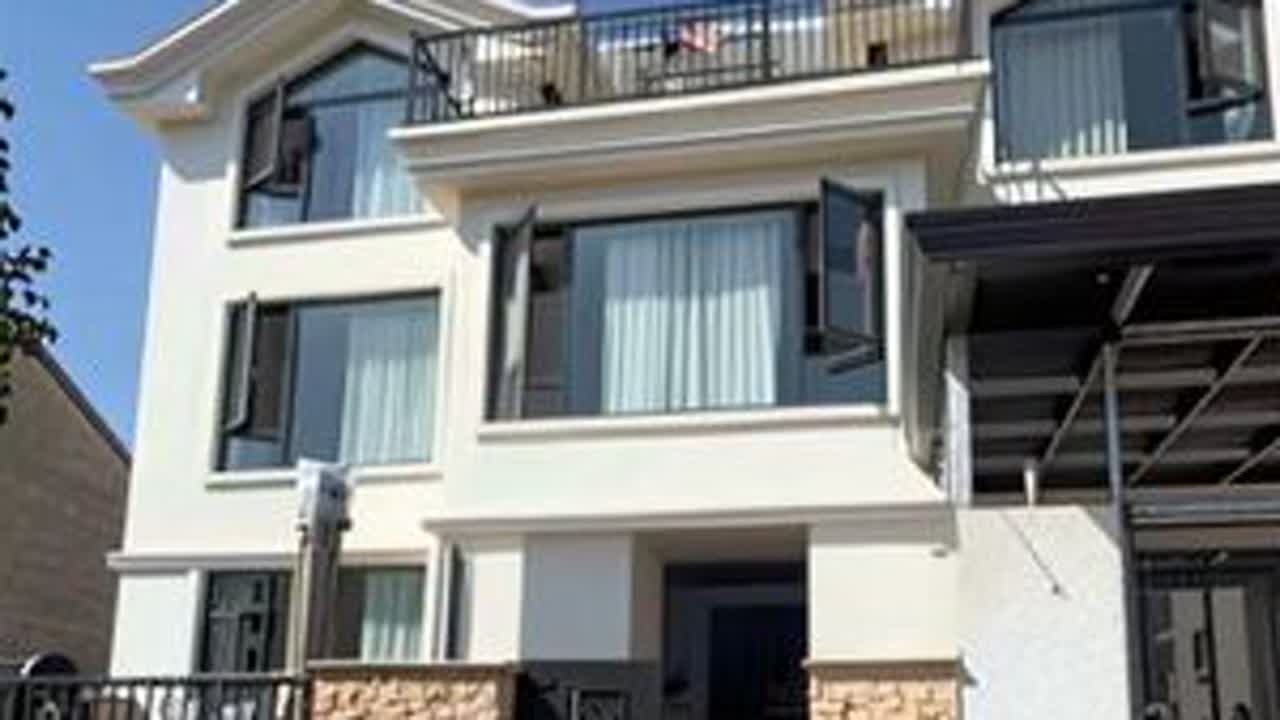 原相机无滤镜，一镜到底，带你们看看我在农村的家。没有刻意的摆拍，没有灯光虑镜，这就是自然光线下最真实、最舒服的样子。推门是烟火，抬头是风景，窗外是乡野，屋内是安心～#乡村自建房 #装修#新年快...