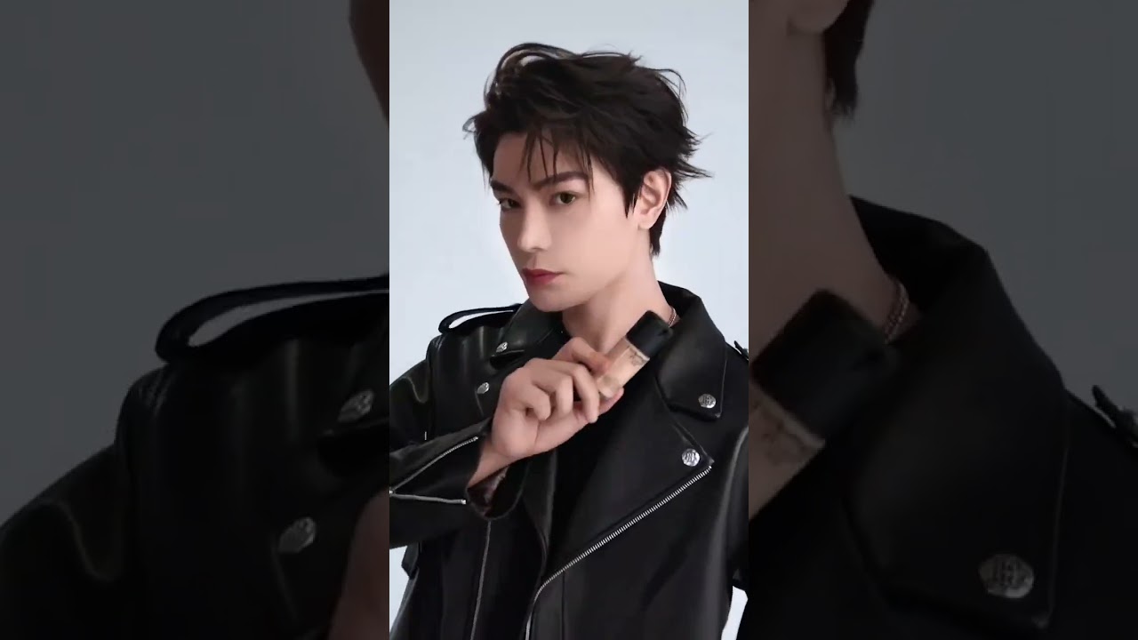 from the spotlight to behind-the-scenes breaks, every frame stays “perfect.” 