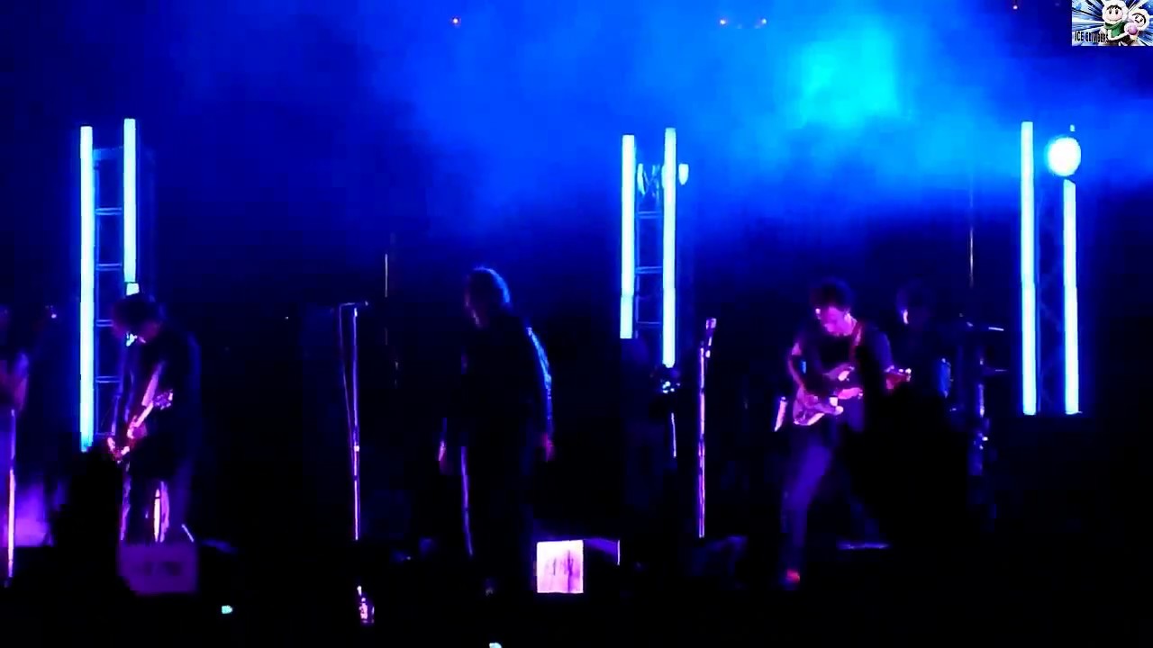 The Strokes Under cover of darkness (live Arg 2011 subing/lyrics