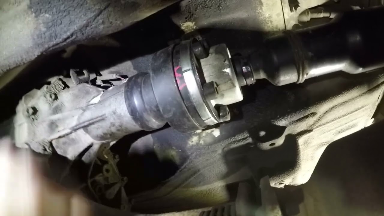 Suzuki Grand Vitara 2005-2014 - замена сальника раздатки заднего кардана